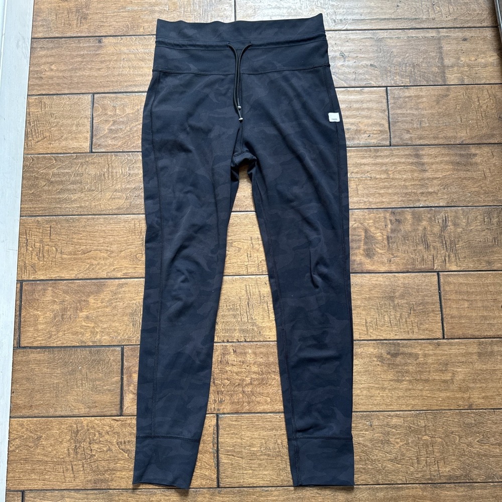Vuori Daily Legging Black Camo Small
